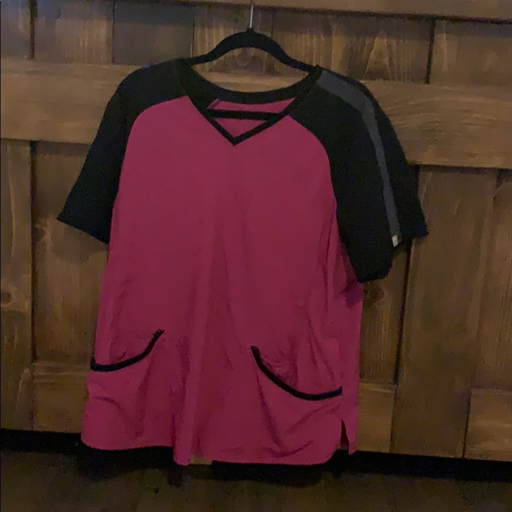 Cherokee Infinity Scrub Top